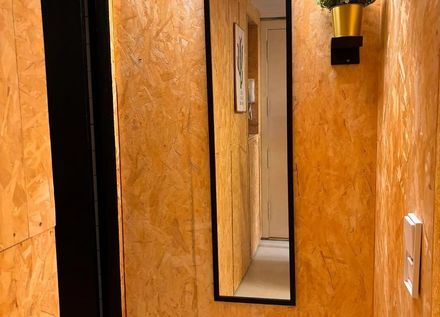 Loft Centrico Maliano - Dua Rooms Camargo 0*,  Spain